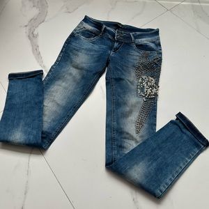 Beautiful stunning jeans 👖